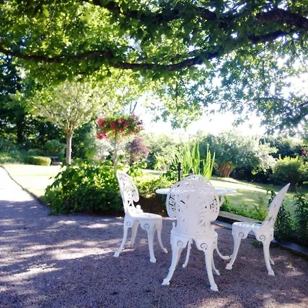 D'hotes Avec Salle D'eau Privee Dans Un Prieure Historique - Fr-1-589-737 Bed & Breakfast