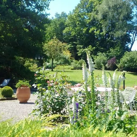 Bed & Breakfast D'hotes Avec Salle D'eau Privee Dans Un Prieure Historique - Fr-1-589-737 *