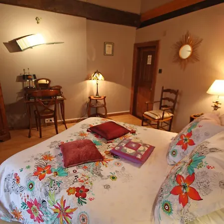 Bed & Breakfast D'hotes Avec Salle D'eau Privee Dans Un Prieure Historique - Fr-1-589-737 *
