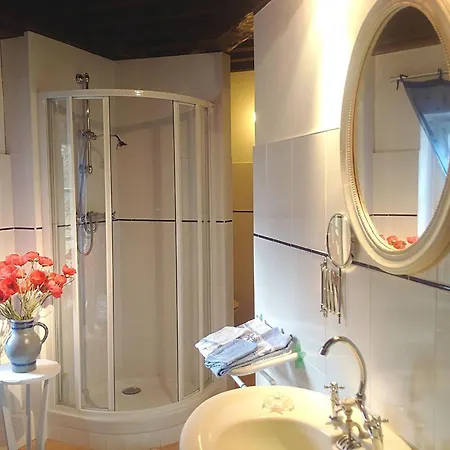 D'hotes Avec Salle D'eau Privee Dans Un Prieure Historique - Fr-1-589-737 Bed & Breakfast *